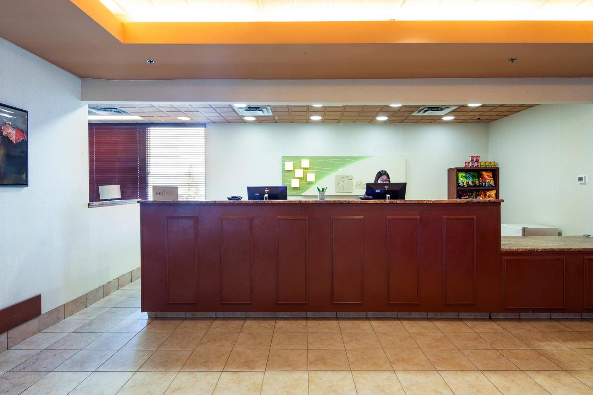 Holiday Inn Hinton By Ihg Exterior foto